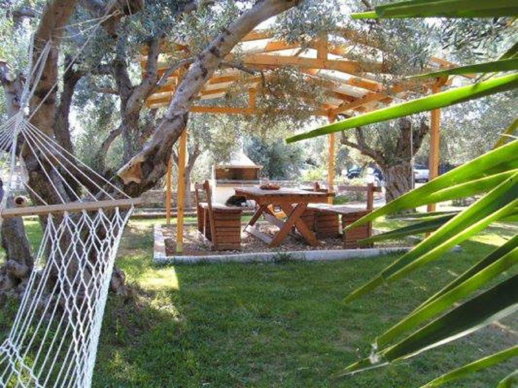 Rent Rooms Alexiou Límni الغرفة الصورة